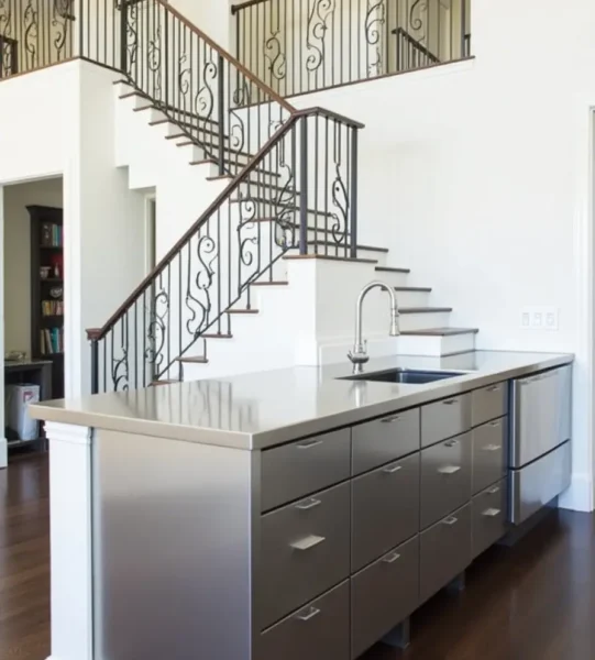 Al Anan-Modern_kitchen_featuring_sleek_polished_stainless_s_2